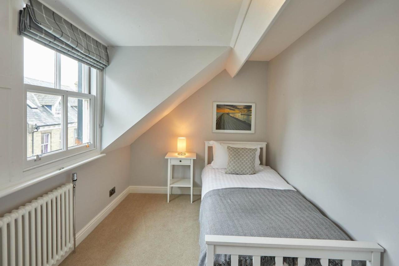 Host & Stay - Henderson House 휫비 외부 사진